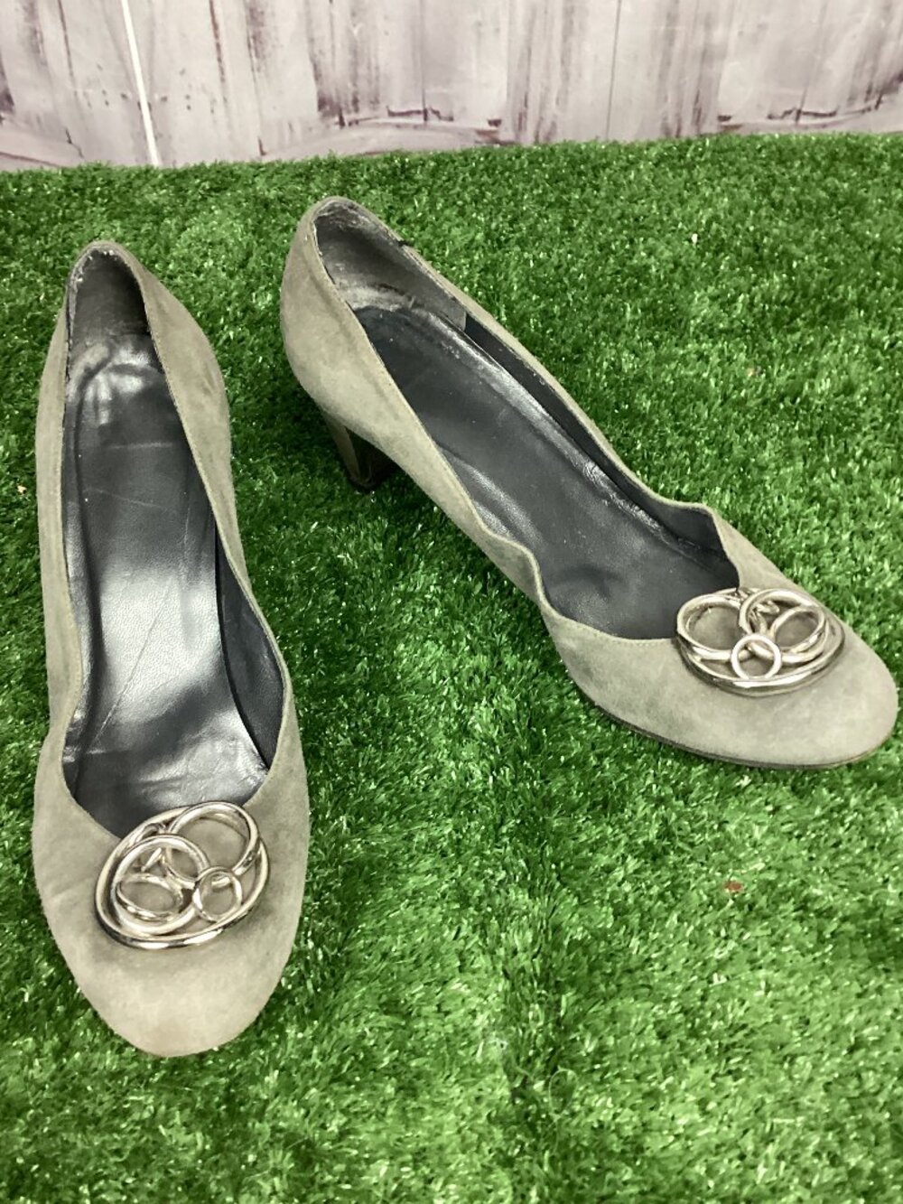 Stuart Weitzman Gray Suede Heels 10 M